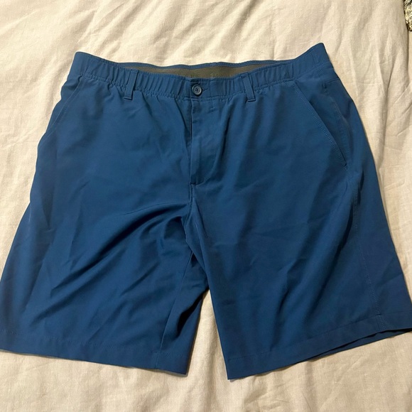 Under Armour Men's Navy Blue Shorts - Picture 1 of 3